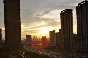 春天的晚霞（告别，成长与未来）