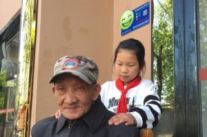我帮助了老爷爷（那个冬天的温暖）