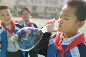 五彩童年，泡泡乐园（一段充满梦幻与欢乐的旅程）
