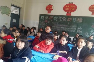 与书相伴，与知识共成长（与书相伴，与知识共成长）