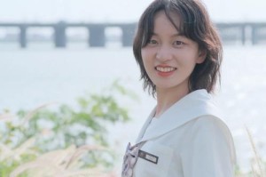 幸福的一页（记录一个女孩从梦想到幸福的漫长旅程）