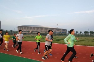 踏上成长之路（以自强不息，成为自己的巨人）