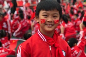 爱国之花（用眼神、笔墨、行动，传递着对祖国深深的爱）