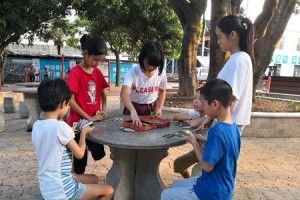 快乐成长（一个小女孩的童话故事）