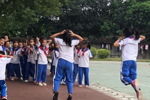 课余时光（年轻人如何过丰富多彩的课余生活）