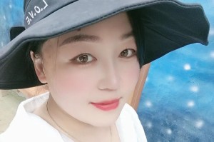 我母亲——坚韧不屈的人生旅程（揭开母亲内心的故事，她的坚韧不屈的人生旅程）