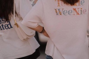 自信出发——勇往直前的人生旅程（砥砺前行，永不放弃）