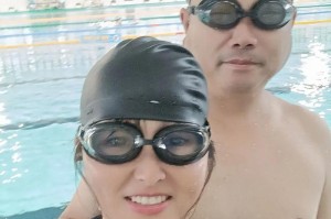 游泳初体验——第一次跃入清凉泳池