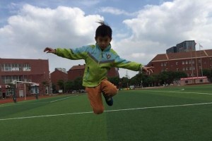 童年的调色板（五彩斑斓的成长）