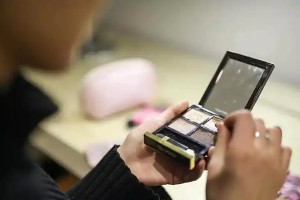 守护者；（因为陪伴，所以珍惜；）