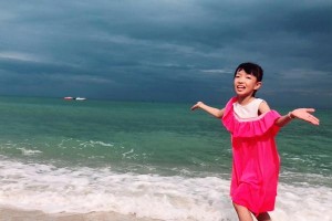 快乐的旅程（在快乐中前行，分享欢笑）