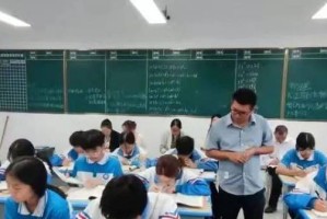 一位老师的故事（一位老师的故事）