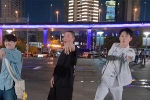 父亲的责任心（为了孩子，他做出了艰难的决定）
