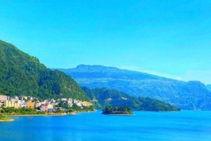 风景如画-探寻神秘的湖中之岛